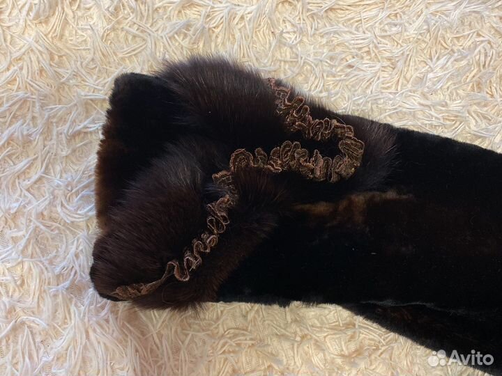Шуба мутоновая с песцом