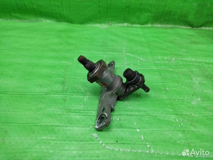 Ось поводка стекооочистителя Cayenne 2002-2010