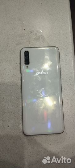 Samsung Galaxy A70, 8/128 ГБ