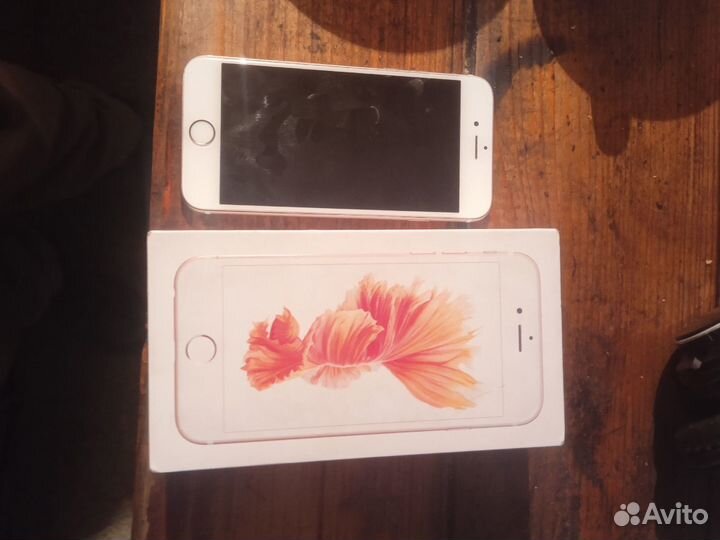 iPhone 6S, 64 ГБ