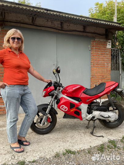 Спортивный скутeр минибайк gilera DNA 50