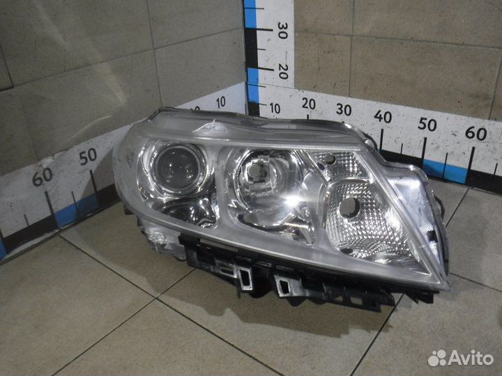 Фара правая Suzuki Vitara