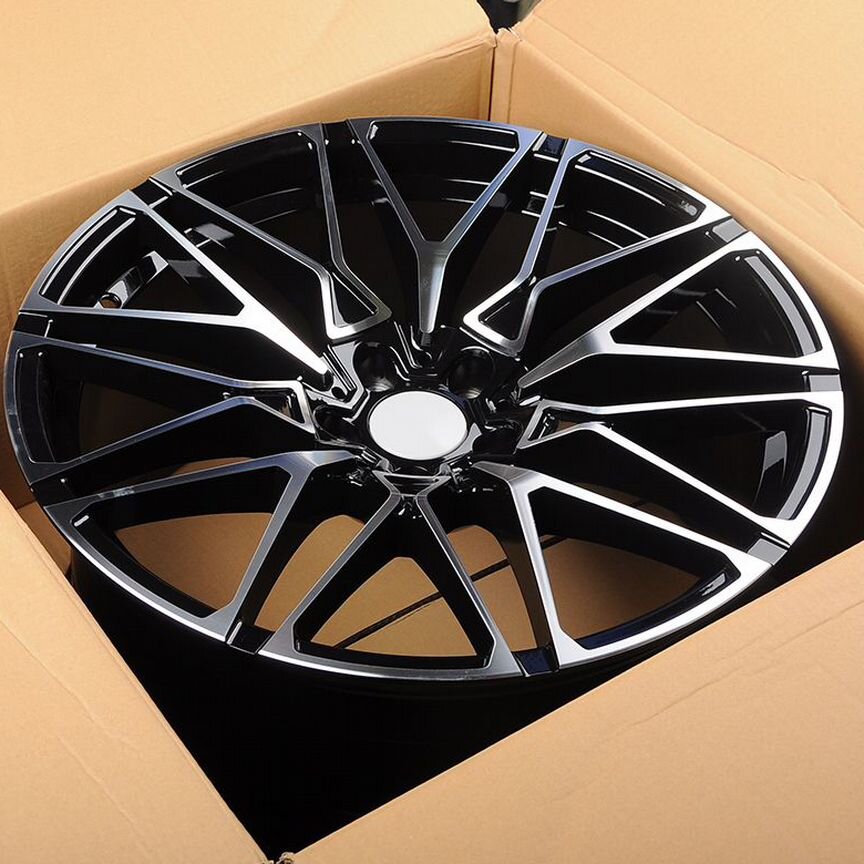 Диски новые 818 стиль для BMW-X5 G05 BMW-X6 G06 KoKo Kuture 0295 9.5x22/5x112 D66.6 ET30 BKF литой