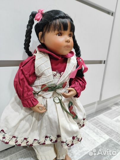 Кукла фарфоровая Das Puppen Kunstarchiv