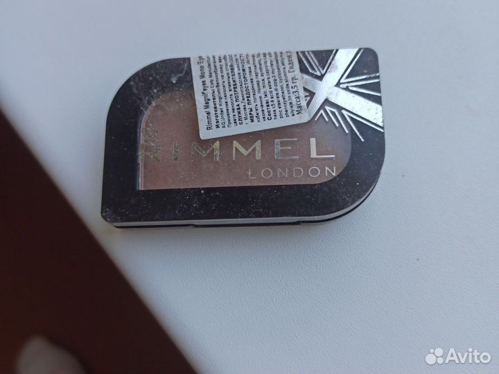 Подводка для глаз коричнеаая,тени