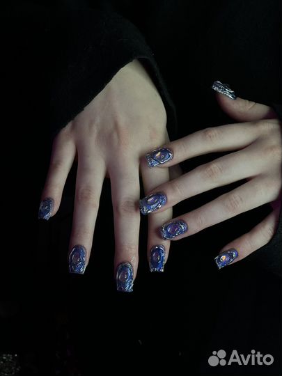 Модель на наращивание ногтей