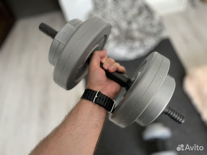 Набор гантелей