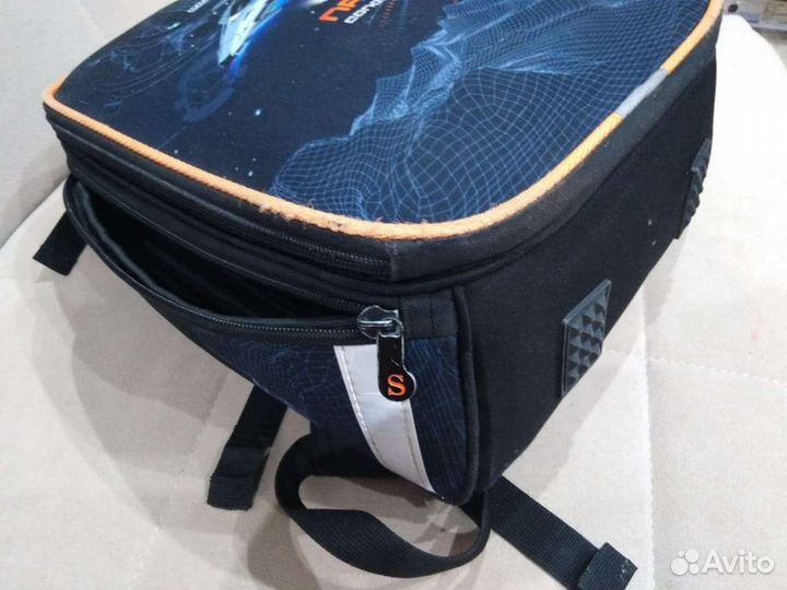 Рюкзак школьный