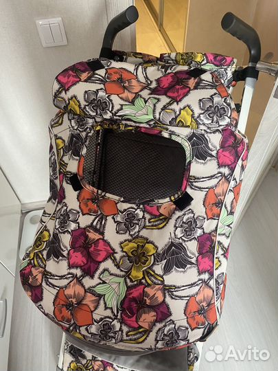 Прогулочная коляска трость