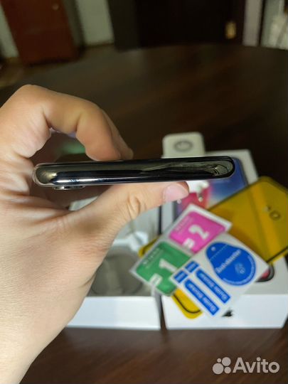 iPhone X, 64 ГБ