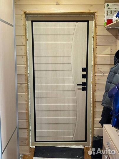 Дверь входная металлическая в наличии
