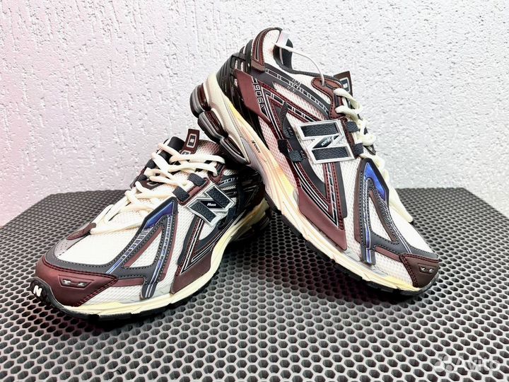 Кроссовки New Balance модные