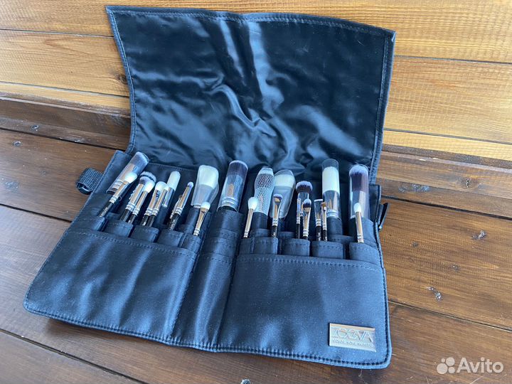 Набор кистей Zoeva makeup artist brush belt