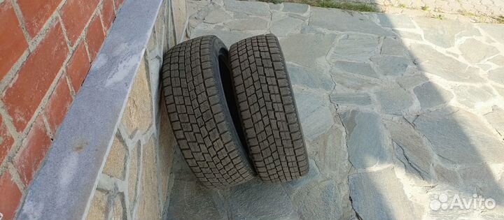 Bridgestone Blizzak WS-50 215/45 R17