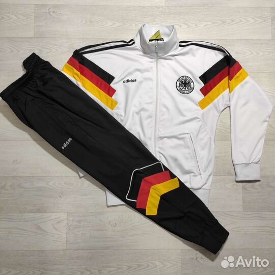 Спортивный костюм 