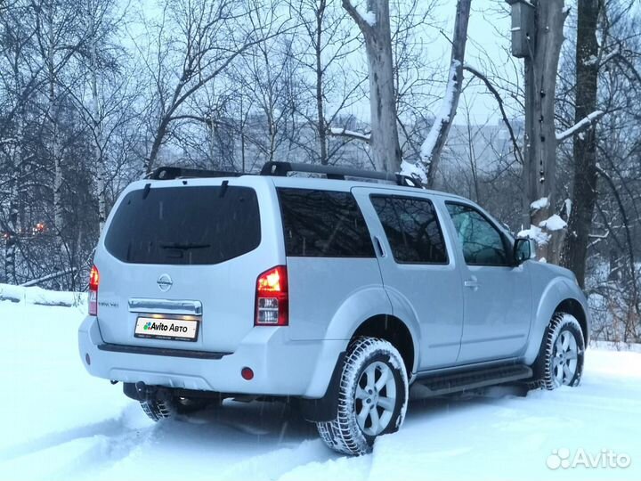 Nissan Pathfinder 2.5 AT, 2011, 290 000 км