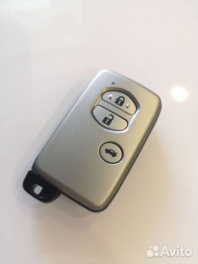 Смарт ключ Toyota Land cruiser Prado 150