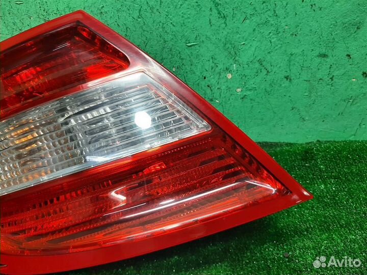 Фонарь задний наружный левый Mercedes Benz C-Clas