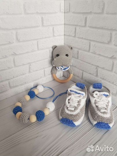 Продам вязанные игрушки и ящики дер. ручной работы