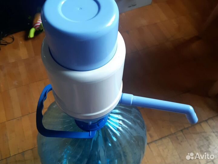 Помпа для воды, балон 19 л б/у