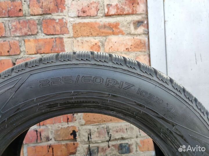 Nokian Tyres Hakkapeliitta R2 SUV 225/60 R17