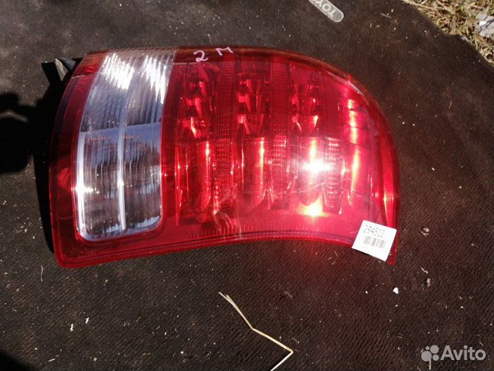 Стоп-сигнал задний правый Toyota Wish ZNE10 2007