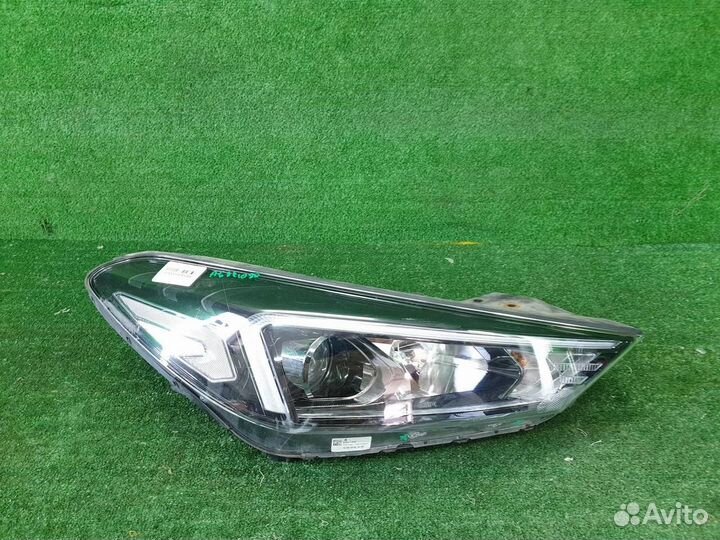 Фара правая Hyundai Tucson