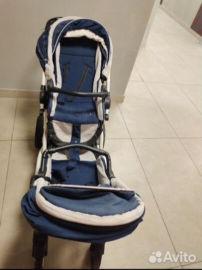 Двухместная коляска