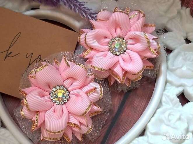 Маленькие бантики на заколке