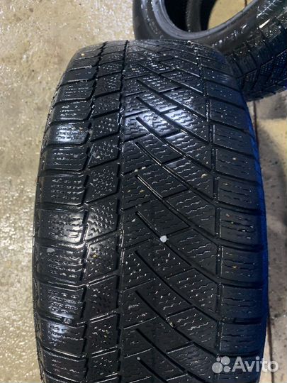 Continental AllSeasonContact 215/60 R16