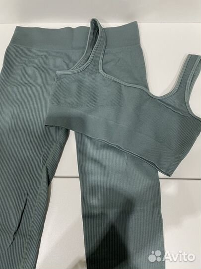 Спортивный костюм женский