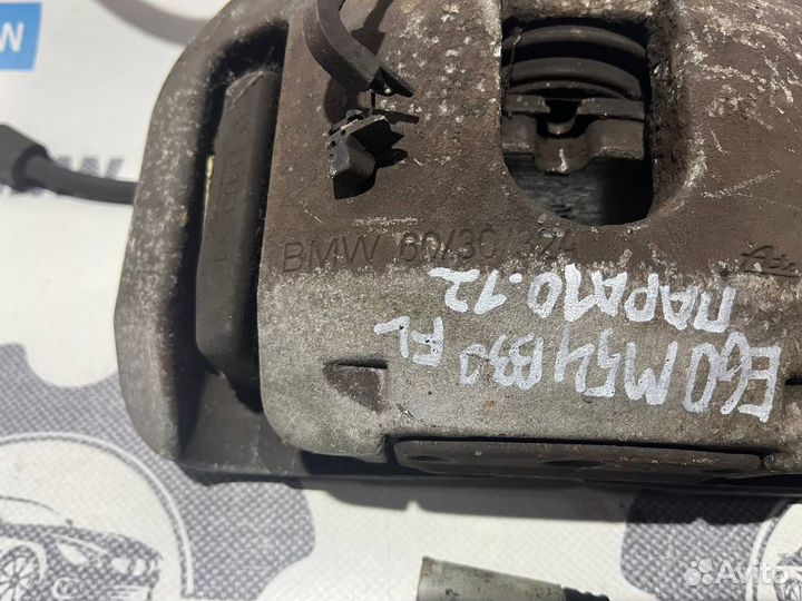 Суппорт тормозной передний левый правый BMW 5-сери