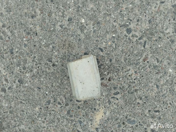 Кирпич что бы разбивать лицо