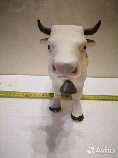 Антикварная игрушка Корова 