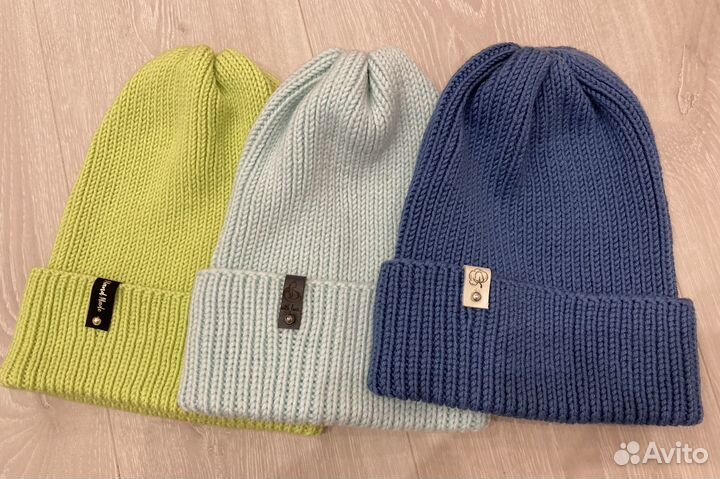 Шапки ручной работы из мериноса Lana Gatto