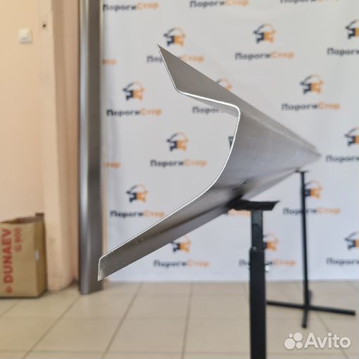 Кузовной ремкомплект правого порога Mazda MPV 2