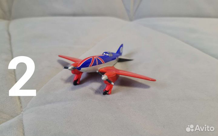 Самолёты Disney store из мультфильма