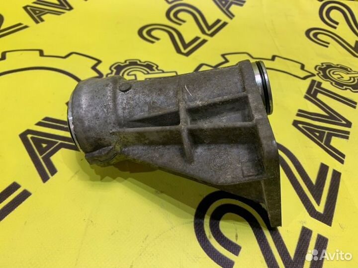 Кронштейн промежуточного вала привода Bmw 5-Series