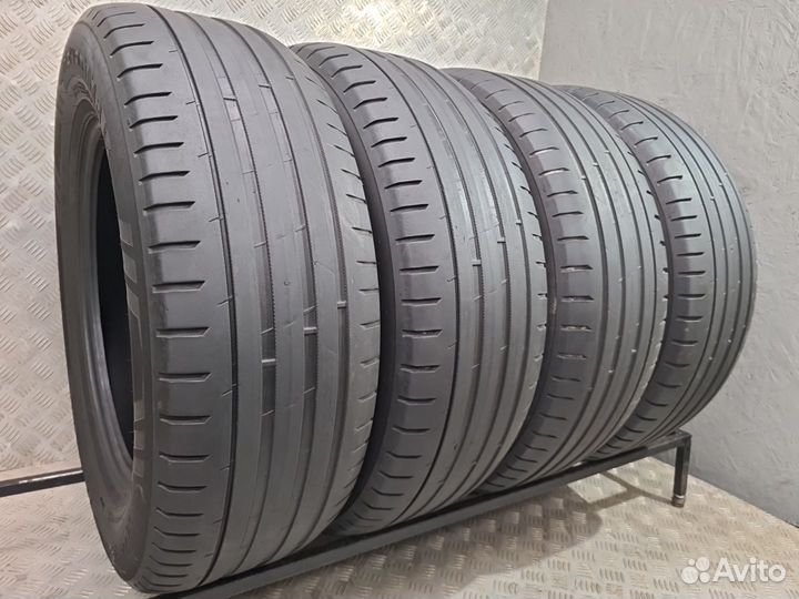 Nokian Tyres Hakka Black 2 235/65 R17