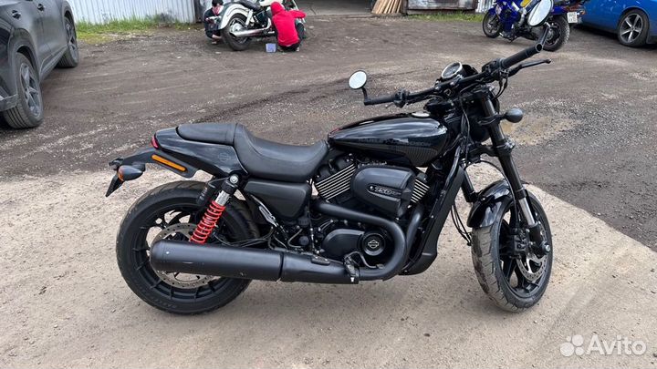 Harley davidson street 750