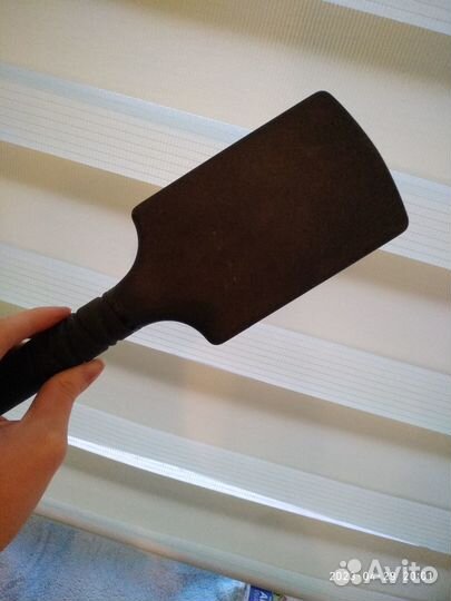 Расческа парикмахерская