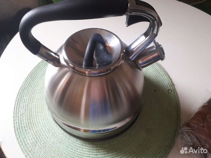 Чайник электрический полярис.чайник со свистком