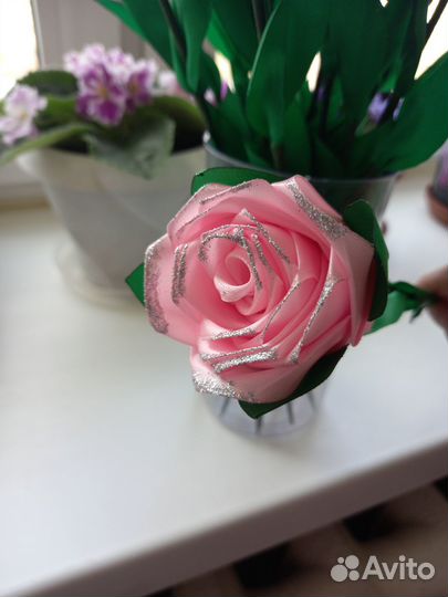 Букет из атласных лент, розочка миниатюрная