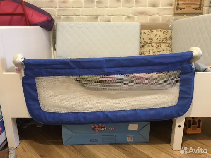 Детский бортик на кровать