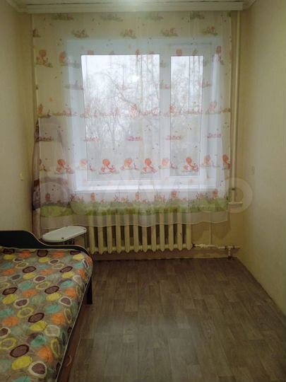 Комната 28,2 м² в 3-к., 2/4 эт.