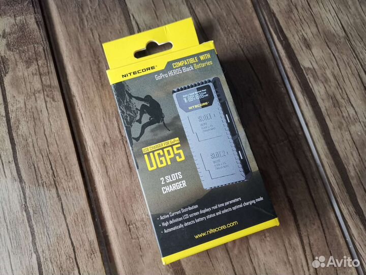 Зарядное устройство Nitecore UGP5