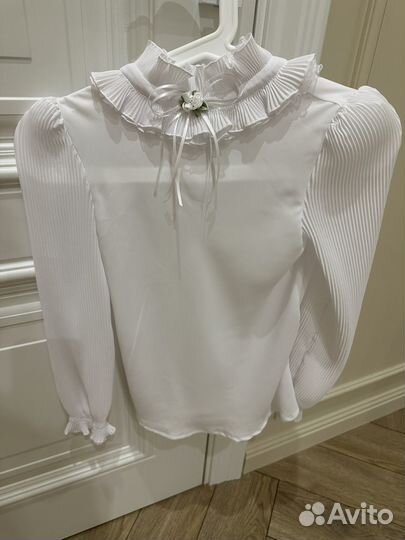 Блузка на девочку фирмы Маленькая леди