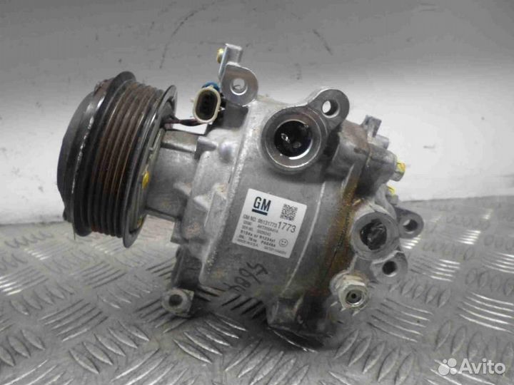 Компрессор системы кондиционирования Opel Insignia