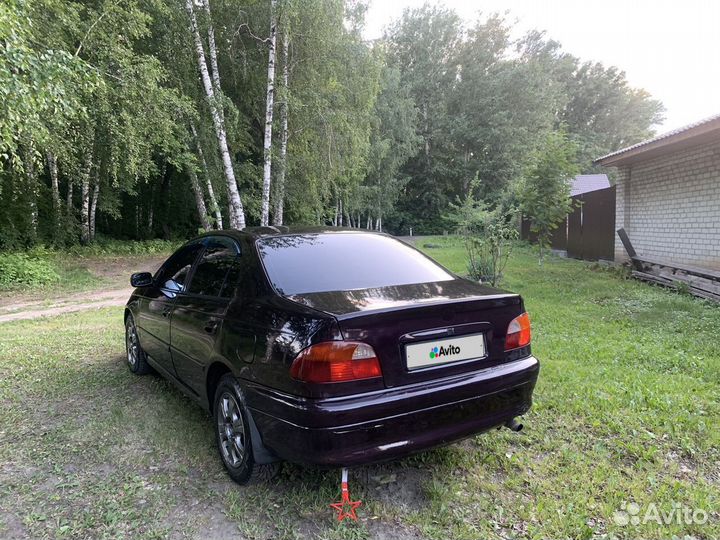 Toyota Avensis 1.6 МТ, 1999, 300 000 км