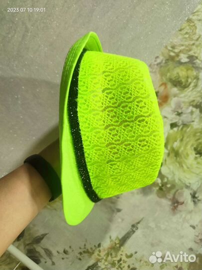 Шляпа летняя яркая 54 размер